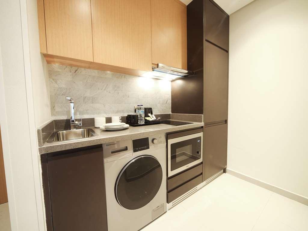 Adagio Jumeirah Village Triangle Dubai Room photo